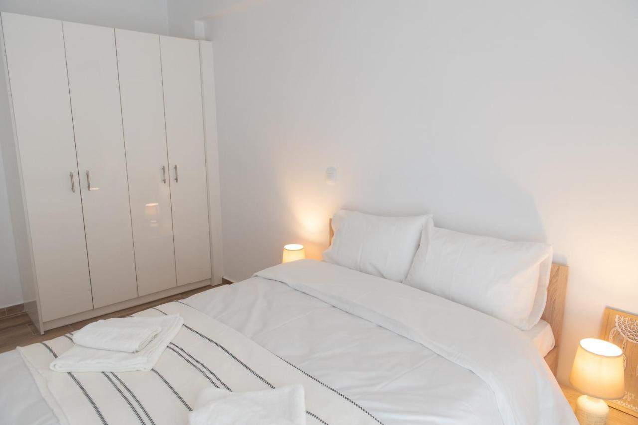 Stylish Spacious Apartment In Palaio Faliro Athènes Extérieur photo